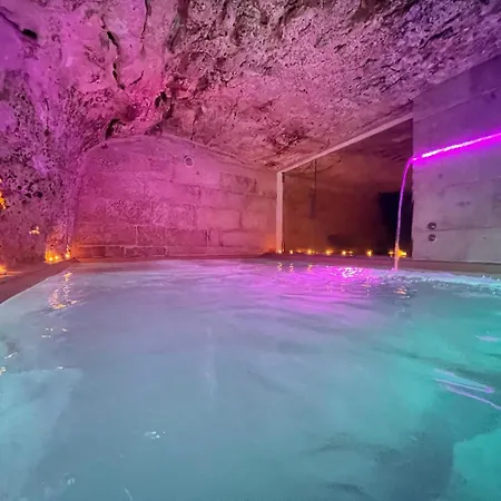 Cave With Private Pool In Center Apartment Ostuni