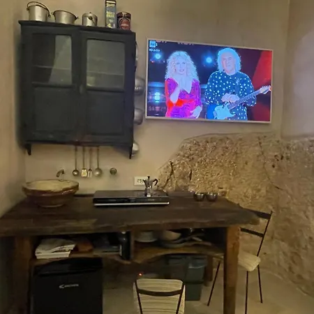 Apartment Cave With Private Pool In Center Ostuni