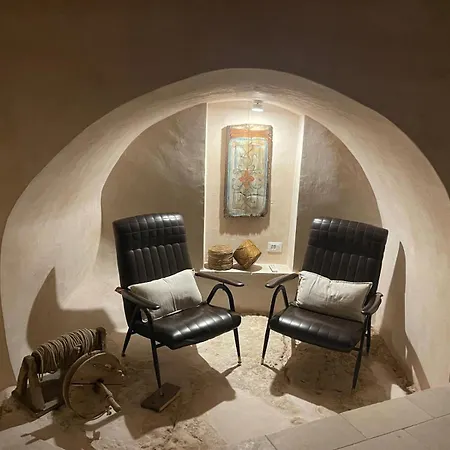 Cave With Private Pool In Center アパート