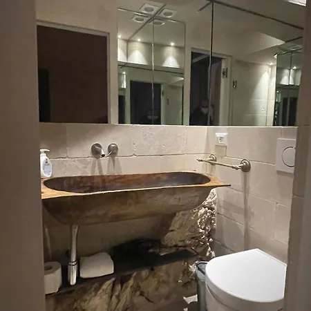 Cave With Private Pool In Center *
